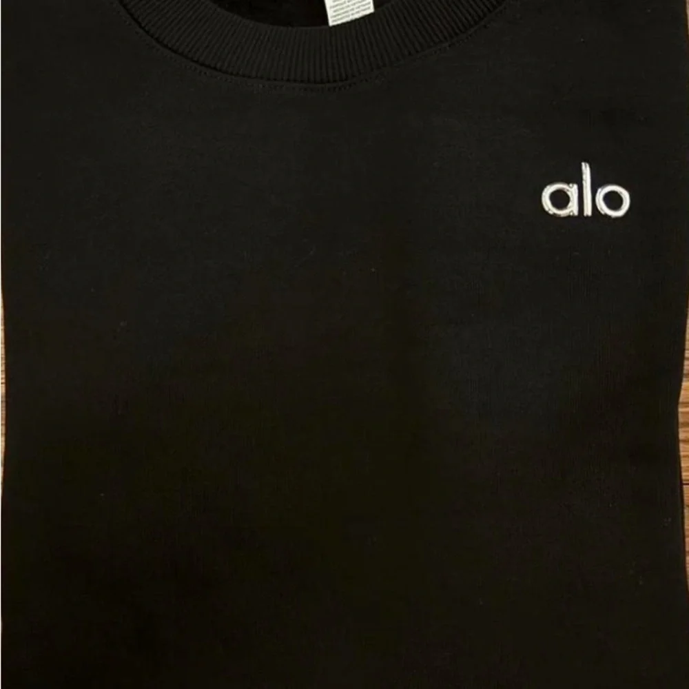 ALO Yoga Black Accolade Sweatshirt Size L - Picture 2 of 4